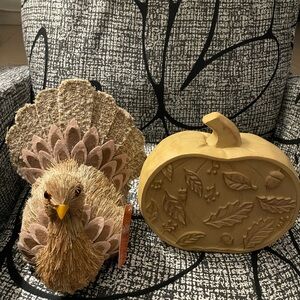 Festive Turkey and Pumpkin Decor Set